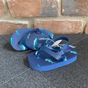 12-18M NWT Old Navy Shark Sandals